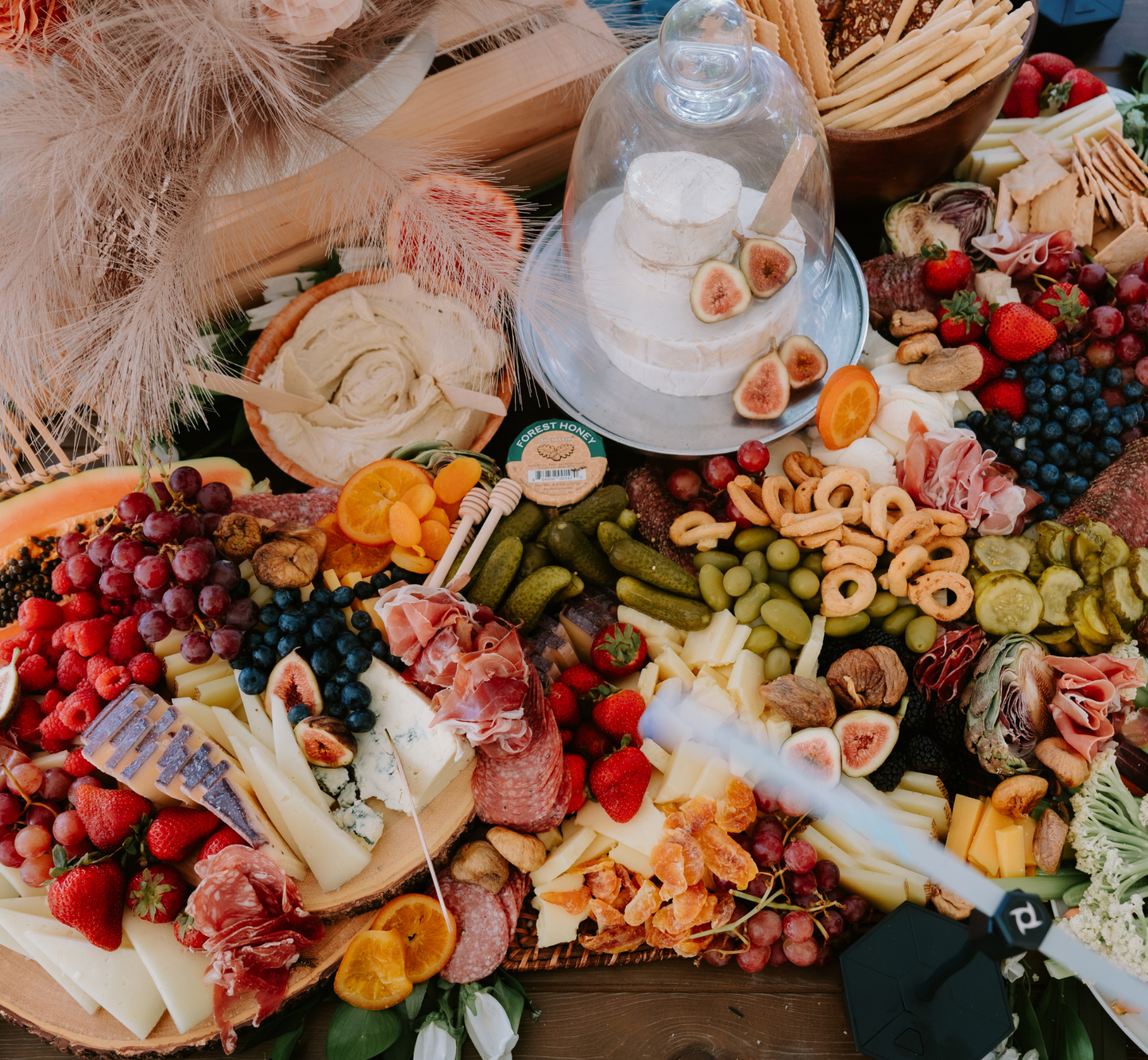 CUSTOM GRAZING TABLES