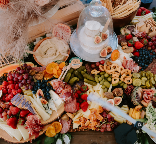 CUSTOM GRAZING TABLES